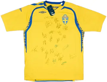2007-09 Sweden Squad Signed Home Shirt (XL)