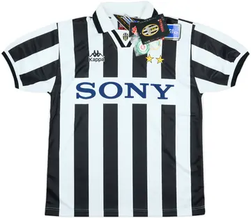 1995-97 Juventus Home Shirt (S)