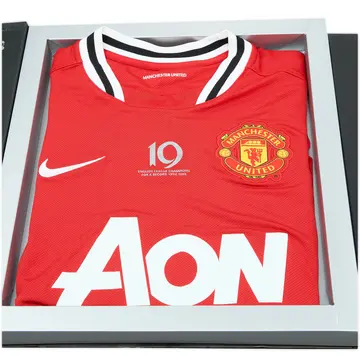 2011-12 Manchester United 'Champ19ns' Limited Edition Home Shirt 0223/2011 (M)