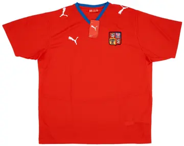 2008-09 Czech Republic Basic Home Shirt (XXL)