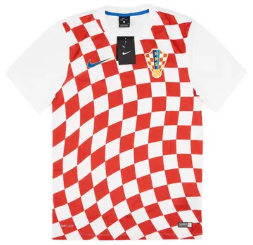 2016-18 Croatia Basic Home Shirt (S)